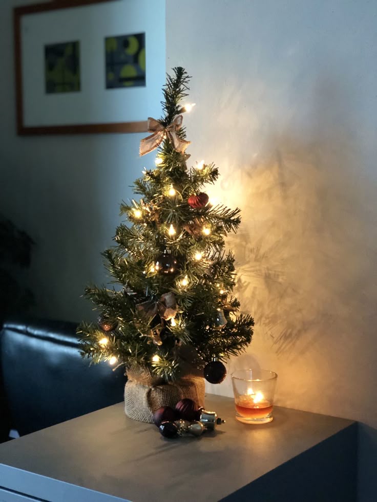A Tiny Tree on the Table