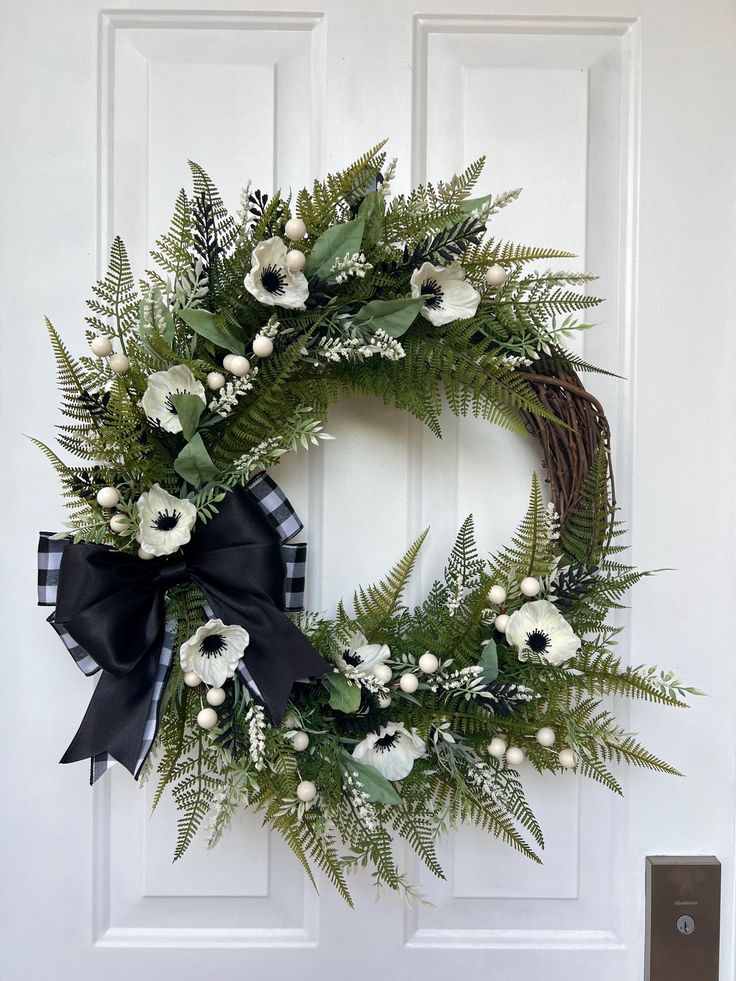 Monochrome Wreath