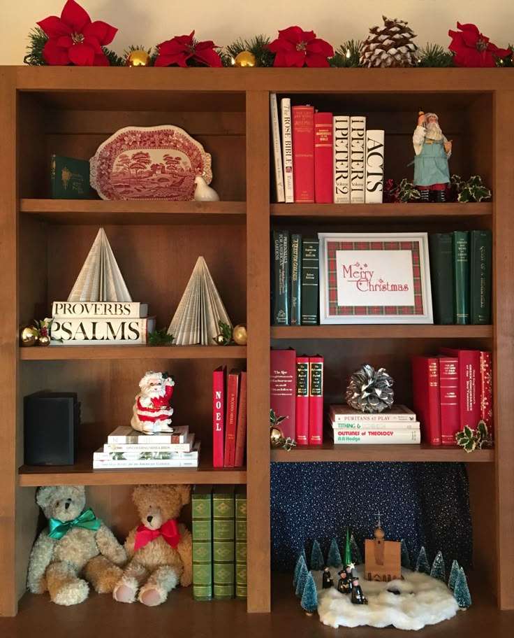 Holiday-Themed Book Display
