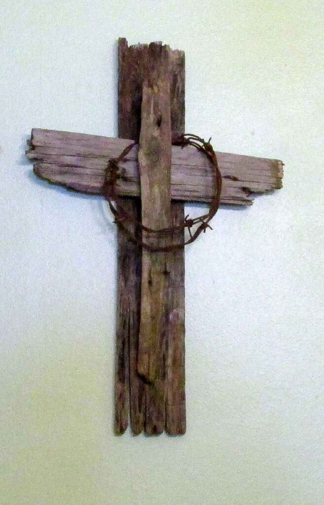Cross Wall Art from Old Pallets