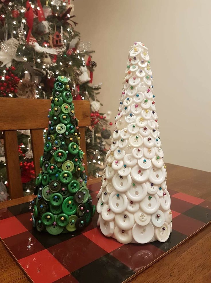 Button Christmas Trees