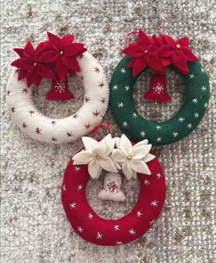 Felt Christmas Wreath