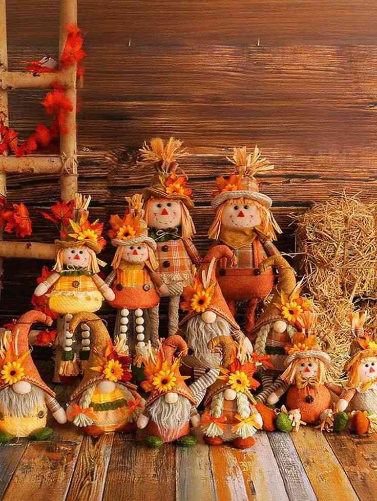 Harvest-Themed Figurines