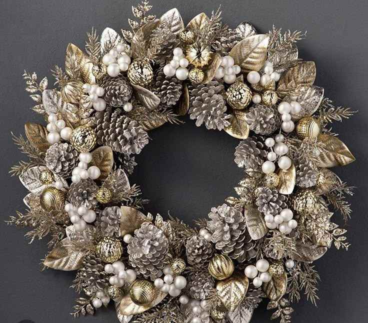 Glittery Glam Wreath