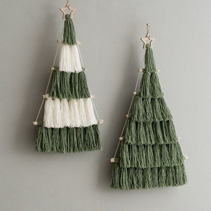 Layered Yarn Christmas Tree Wall Hanging