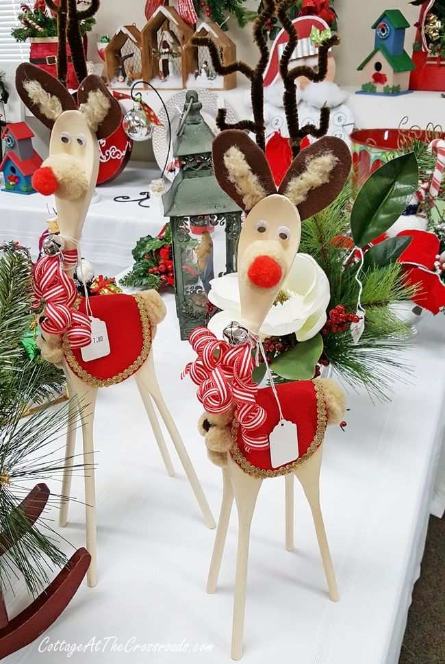 Playful Reindeer Spoon Puppets