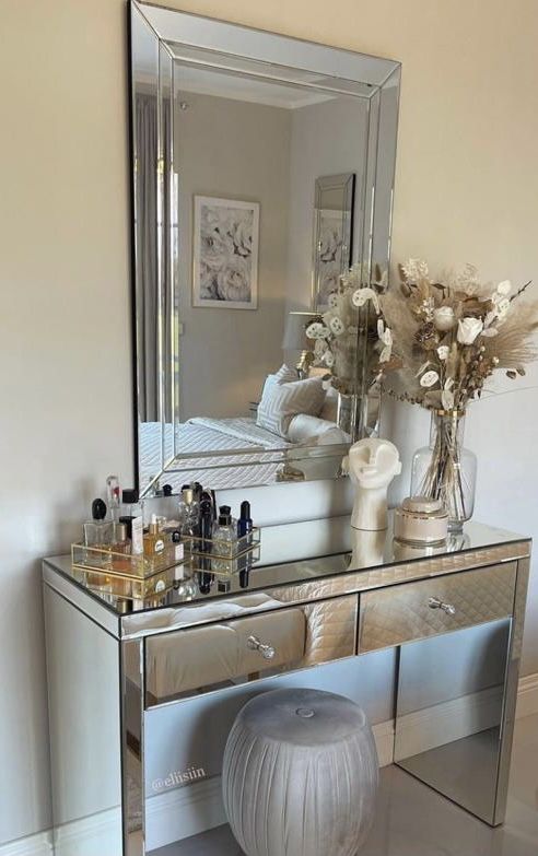 Glittering Console Table Moment