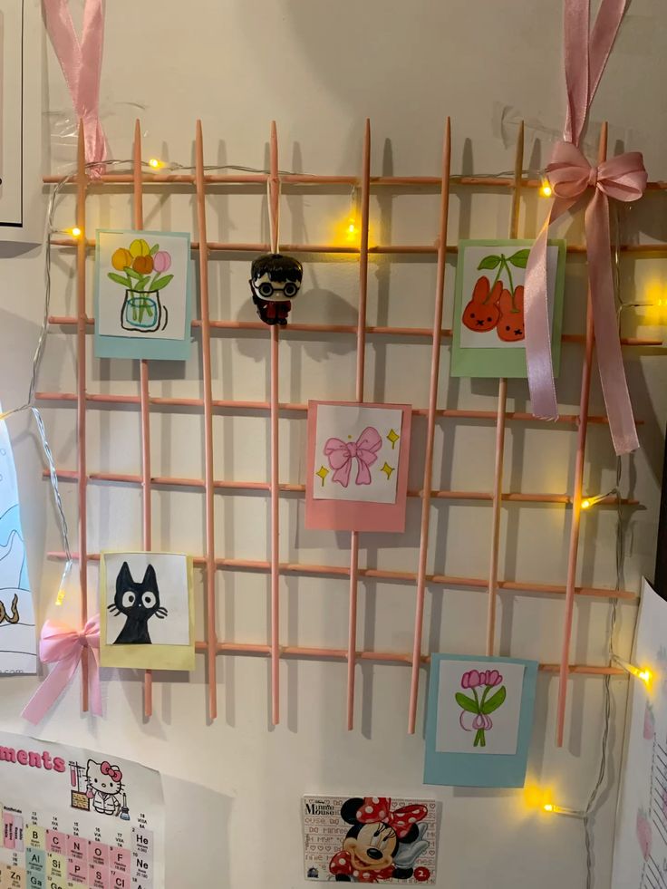 DIY Aesthetic Wall Grid