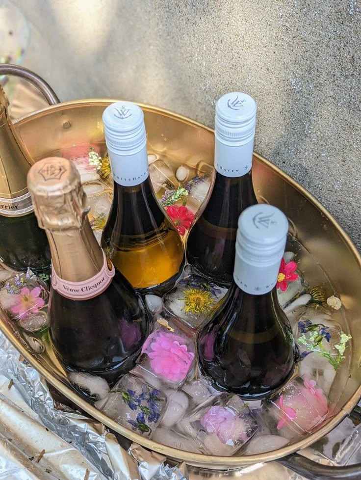 Festive Ice Bucket Station