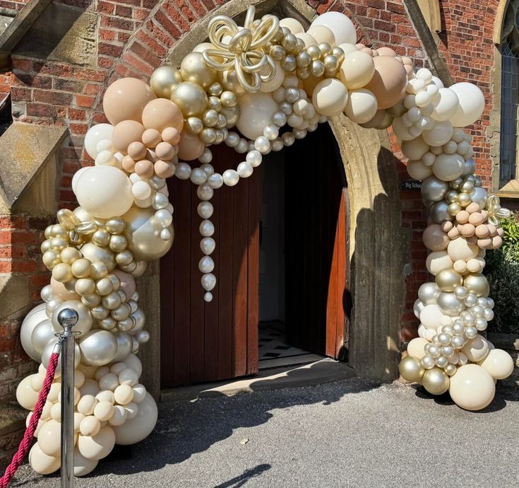 Pearl Balloon Arch Entrance