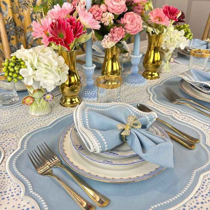 Soft Blue Summer Table Decor