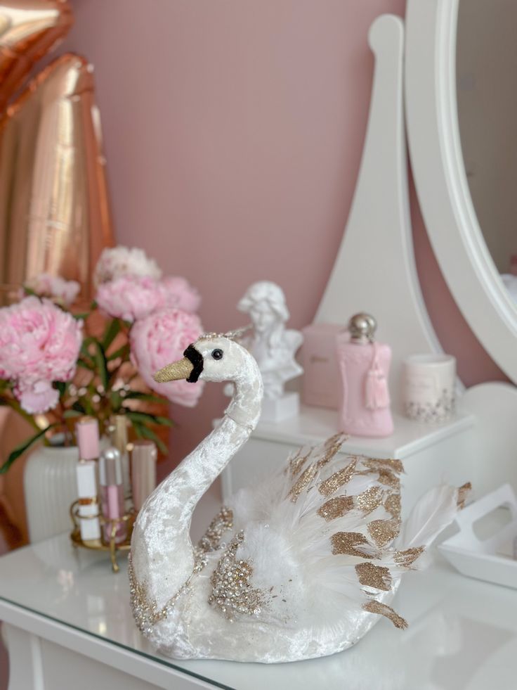 Swan Princess Mirror Decor Corner
