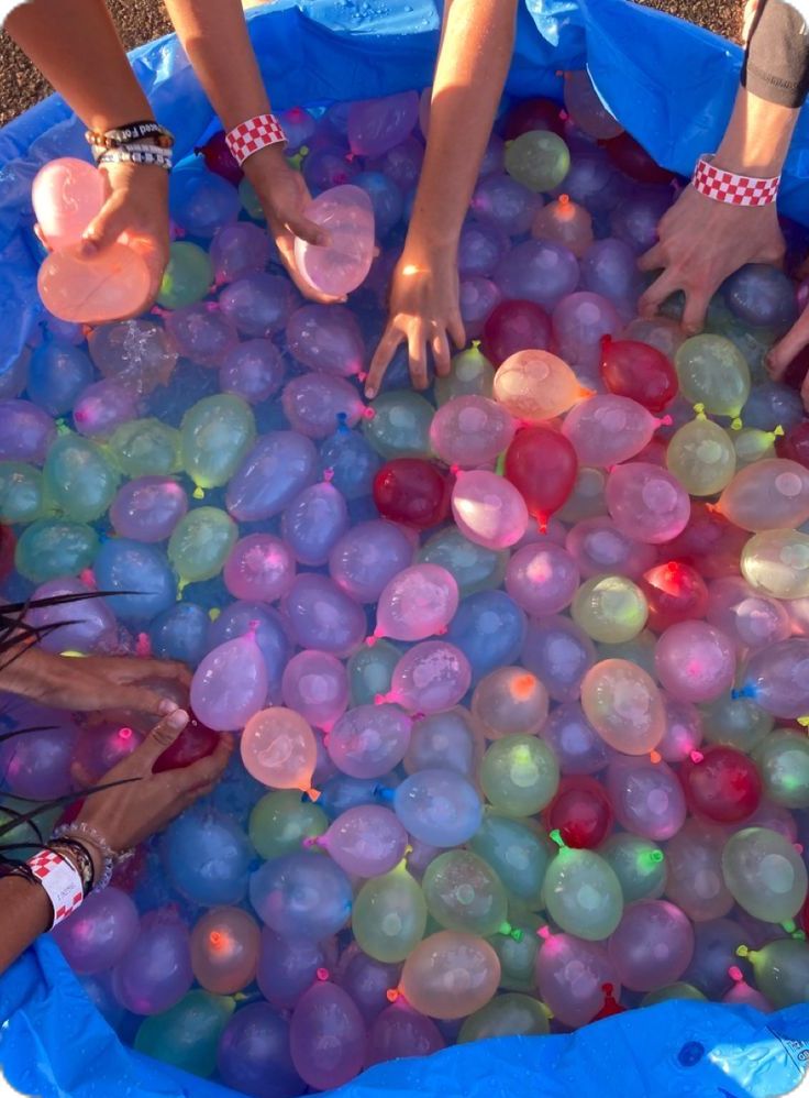 Water Balloon Toss Game