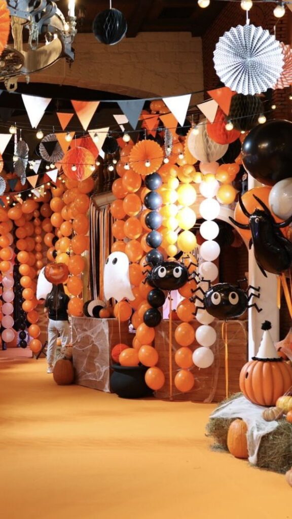 Grand Balloon Halloween Entrance